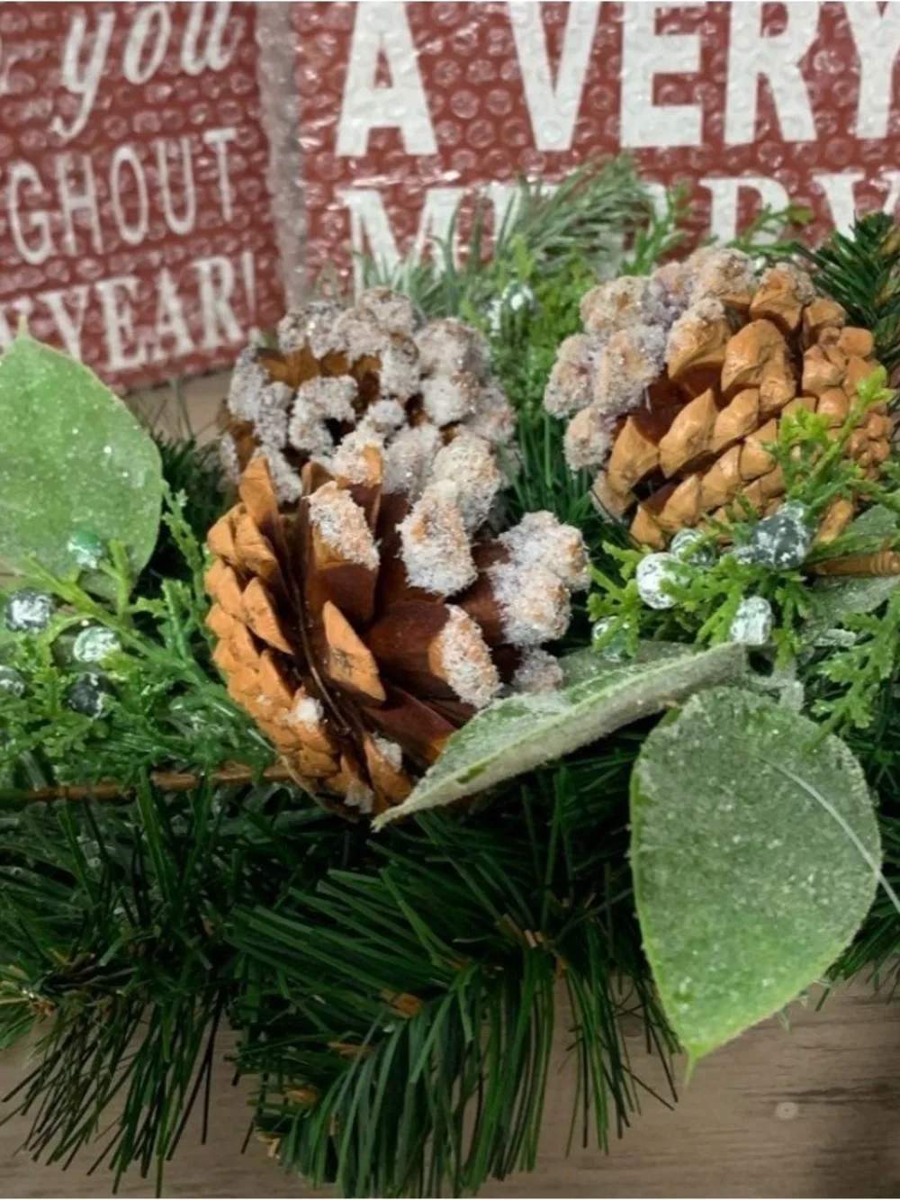 Frosted Pinecone Holiday Wreath - Green